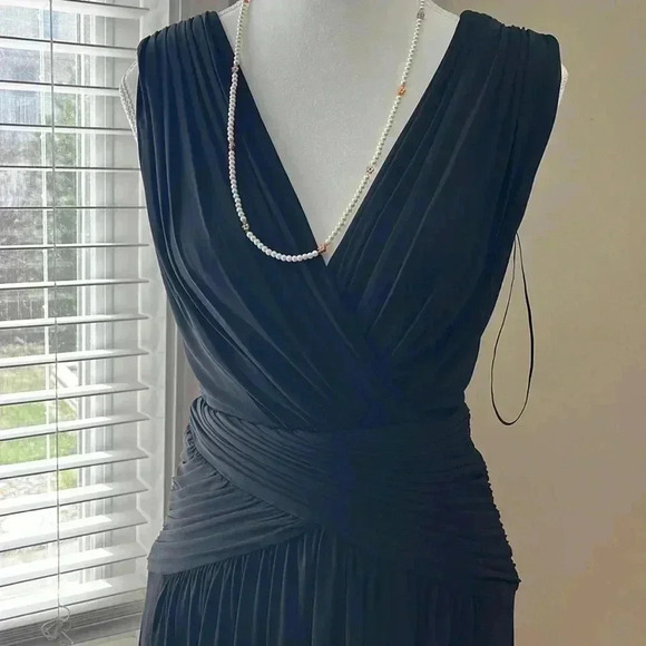 ❤️Host Picks❤️[XS]BCBGMAXAzria Black Moroccan  Draped Jersey V Gown Maxi Dress. - Picture 2 of 14